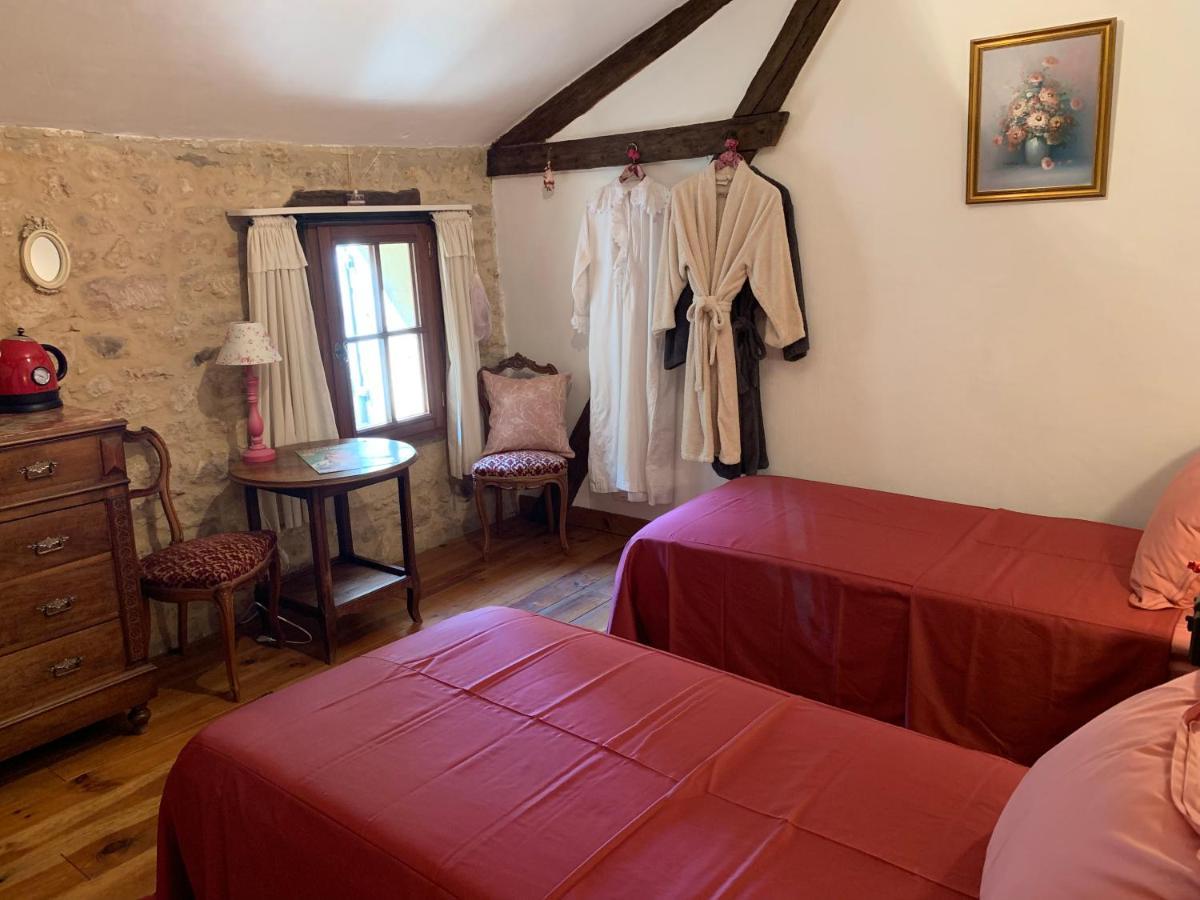 Ferme De Tayac - Charme Avec Pool Hotel Les Eyzies Eksteriør billede