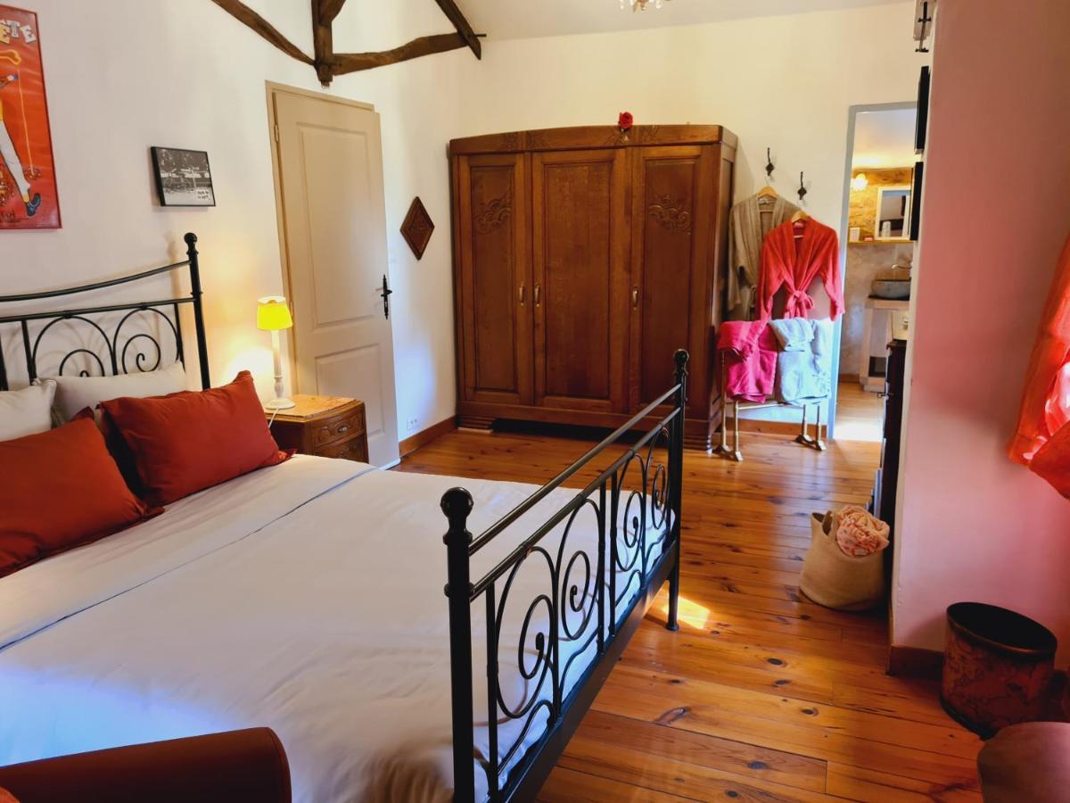 Ferme De Tayac - Charme Avec Pool Hotel Les Eyzies Eksteriør billede
