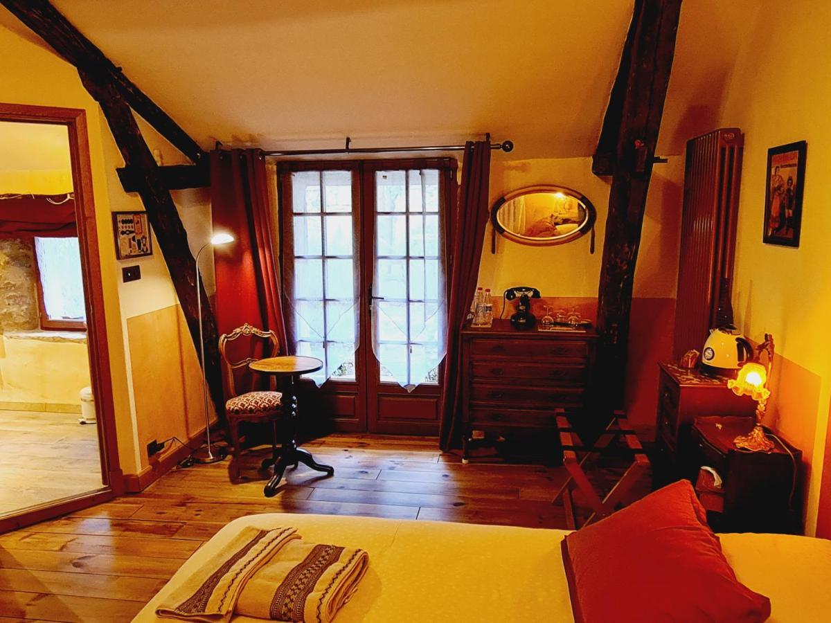 Ferme De Tayac - Charme Avec Pool Hotel Les Eyzies Eksteriør billede