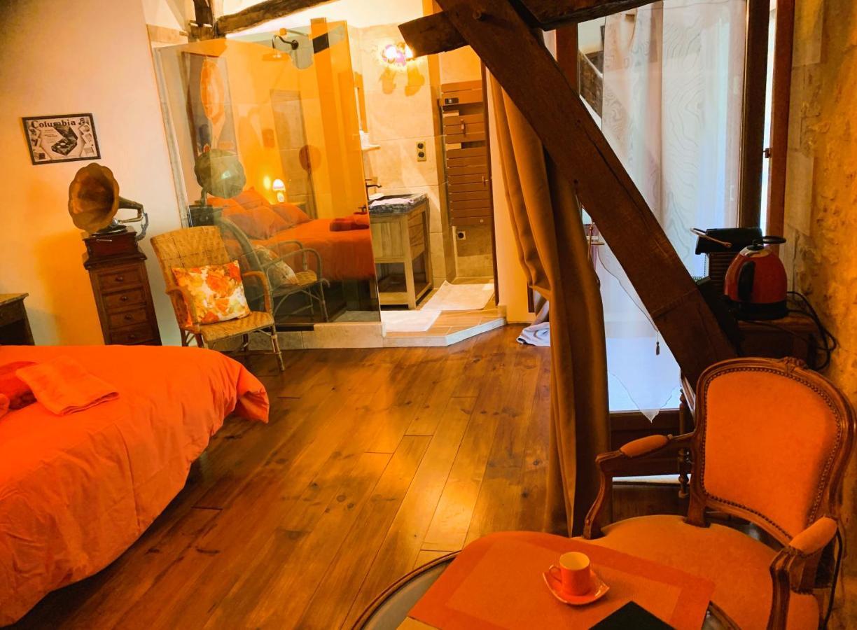 Ferme De Tayac - Charme Avec Pool Hotel Les Eyzies Eksteriør billede